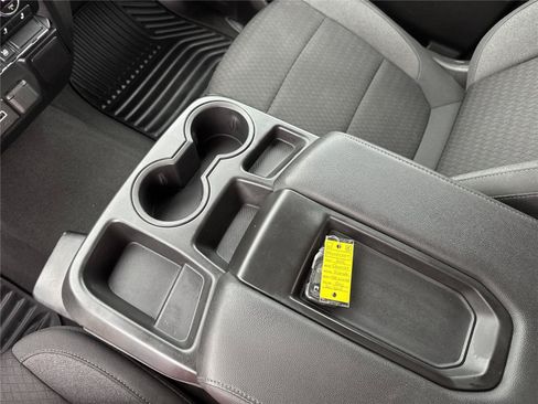 Used 2022 Chevrolet Silverado 1500 LT AWD/4WD image 29