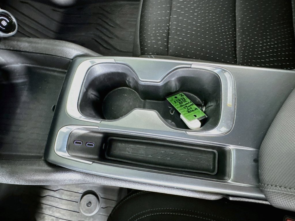 Used 2025 Chevrolet Equinox EV LT FWD image 17