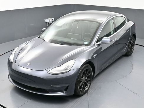Used 2020 Tesla Model 3 Standard Range Plus image 44