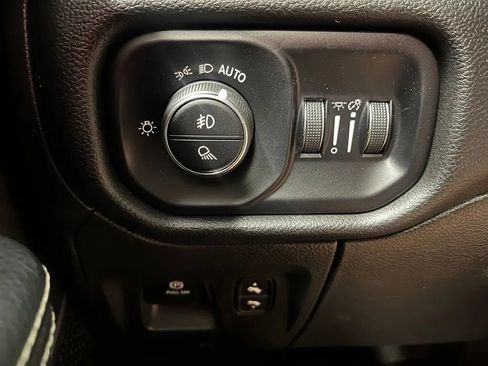 Used 2023 RAM 1500 Laramie AWD/4WD image 23