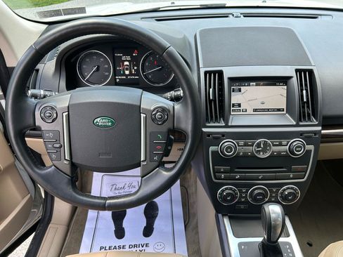 Used 2014 Land Rover LR2 HSE AWD/4WD image 21