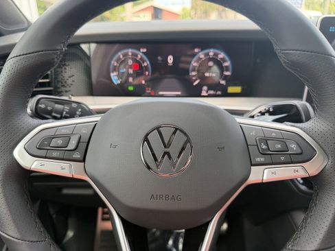 New 2026 Volkswagen Tiguan SE R-Line AWD/4WD image 27