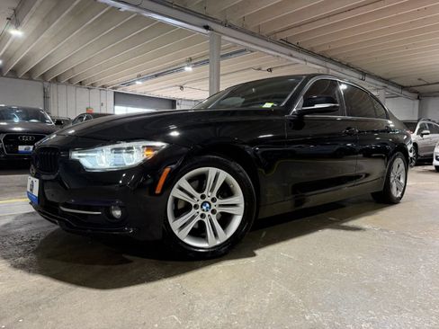Used 2016 BMW 328i xDrive Sedan AWD/4WD image 2