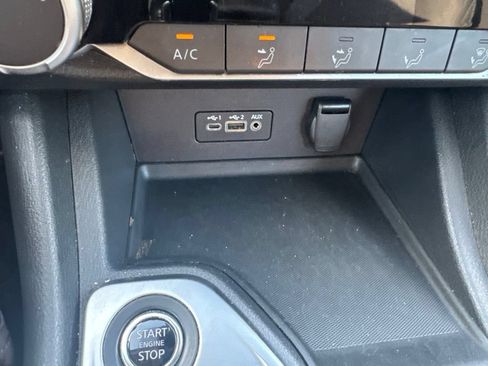 Used 2023 Nissan Sentra SV FWD image 21
