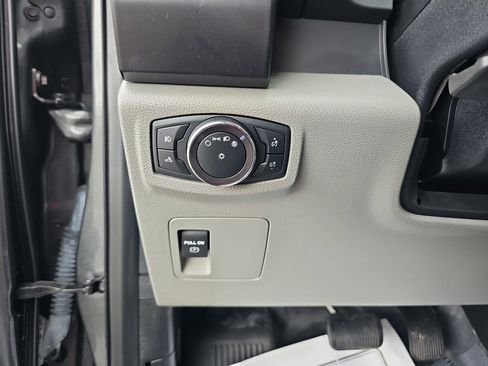 Used 2019 Ford F150 XL w/ Equipment Group 101A Mid RWD image 25