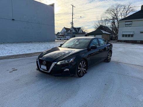 Used 2020 Nissan Altima 2.5 SR image 3