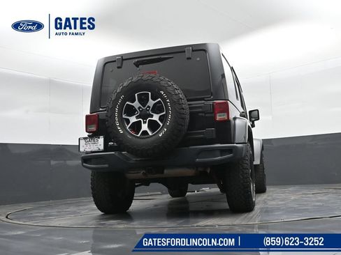 Used 2013 Jeep Wrangler Unlimited Rubicon w/ Connectivity Group AWD/4WD image 33