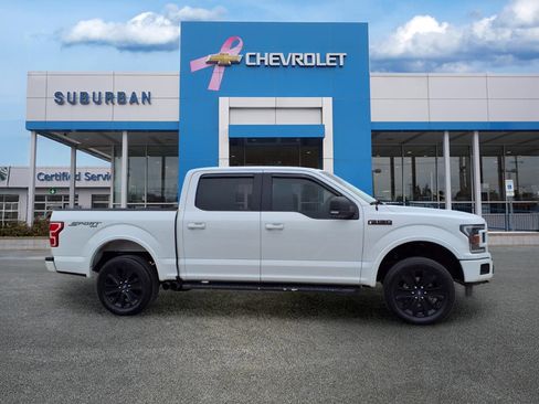 Used 2020 Ford F150 XLT w/ Equipment Group 302A Luxury AWD/4WD image 4
