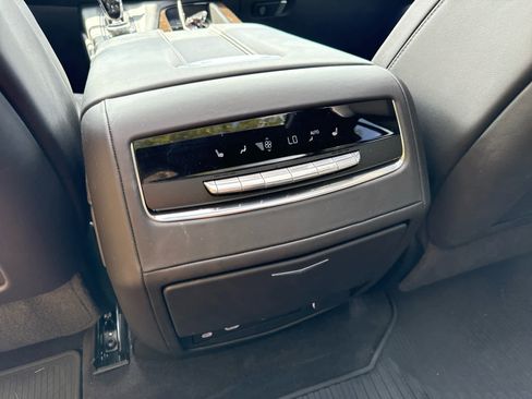 Used 2023 Cadillac Escalade Sport Platinum w/ LPO, ONYX Package image 24