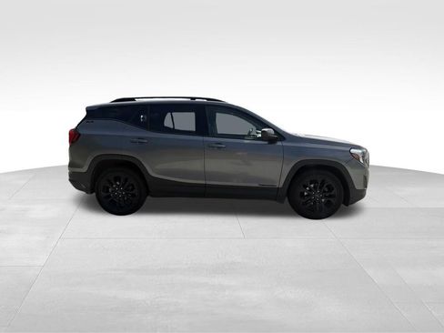 Used 2020 GMC Terrain SLE w/ Elevation Edition FWD image 3