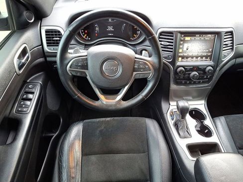Used 2017 Jeep Grand Cherokee Altitude image 21