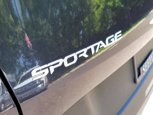 Certified 2026 Kia Sportage EX w/ EX Panorama Roof Package FWD image 32