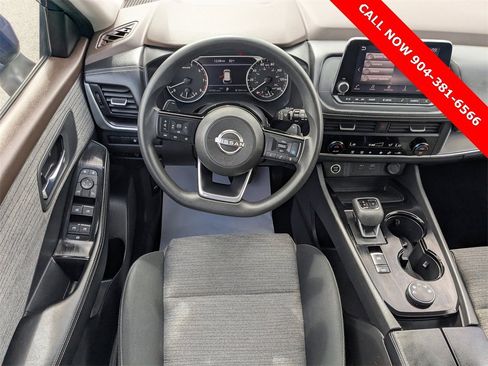 Used 2023 Nissan Rogue SV image 18