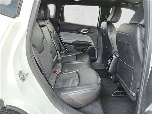 Used 2024 Jeep Compass Latitude image 20