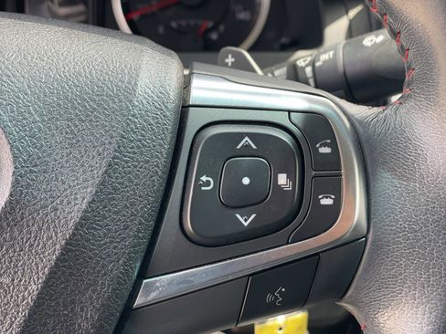 Used 2017 Toyota Camry XSE w/ Moonroof Package image 6