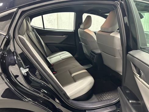 Used 2025 Toyota Camry SE w/ Convenience Package FWD image 49