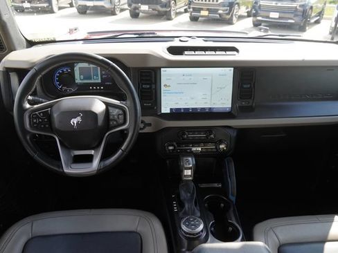Used 2023 Ford Bronco Wildtrak AWD/4WD image 14