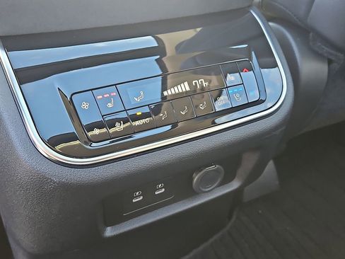 Used 2025 INFINITI QX80 Luxe image 24