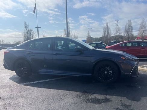 Used 2026 Toyota Camry SE w/ Convenience Package image 4