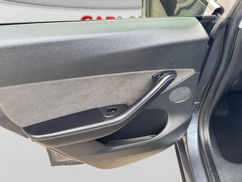 Used 2021 Tesla Model Y 2WD image 14