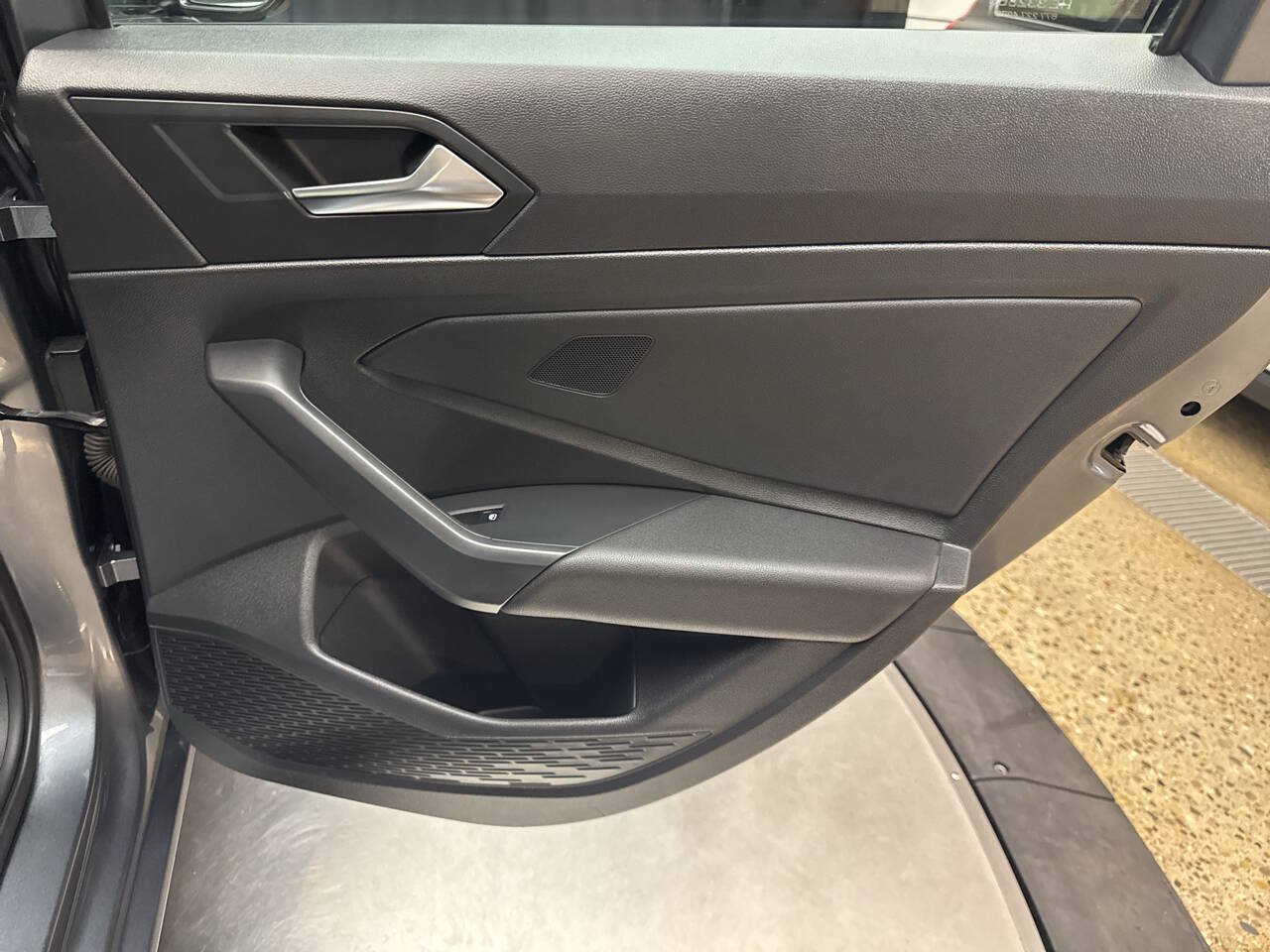 Used 2020 Volkswagen Jetta SEL Premium FWD image 29