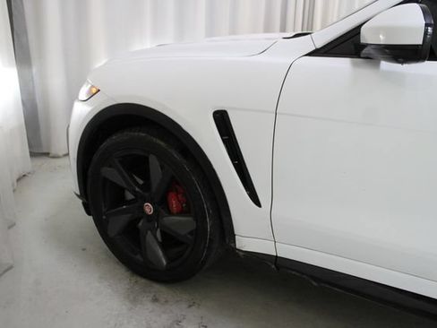 Used 2022 Jaguar F-PACE SVR AWD/4WD image 39