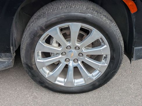 Certified 2024 Chevrolet Suburban Premier w/ Texas Edition image 31