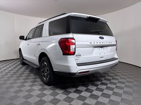 Used 2024 Ford Expedition XLT image 17