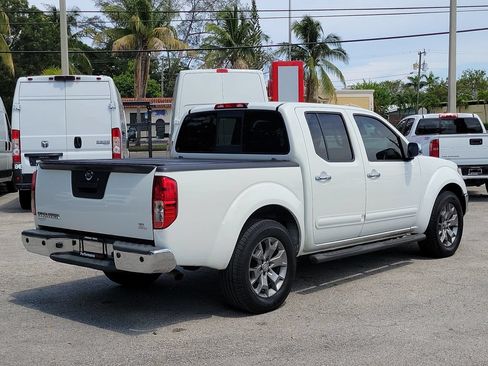 Used 2019 Nissan Frontier SL RWD image 6