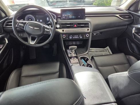 Used 2025 Genesis G70 2.5T RWD image 9