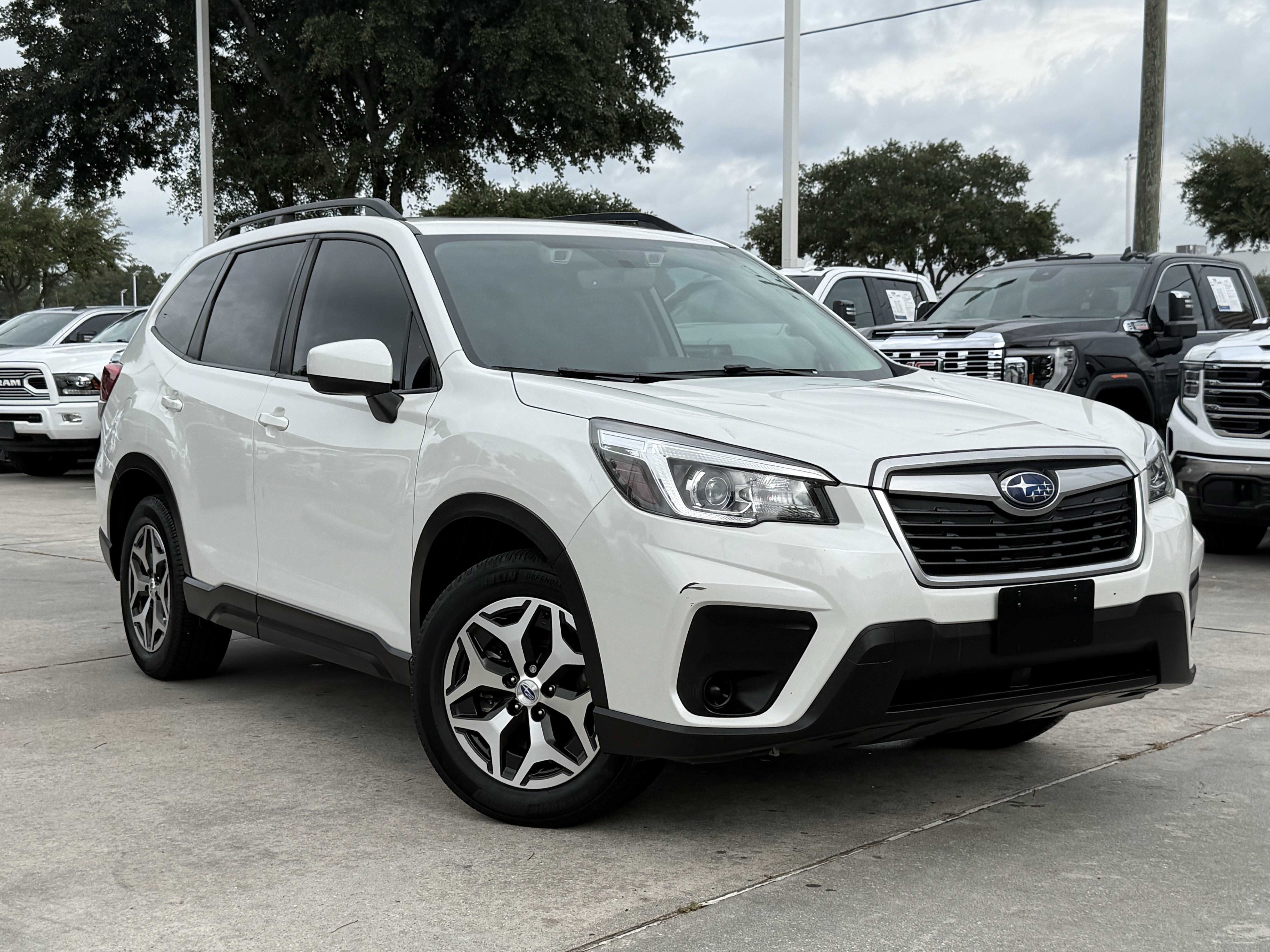 Used 2020 Subaru Forester Premium AWD/4WD image 2