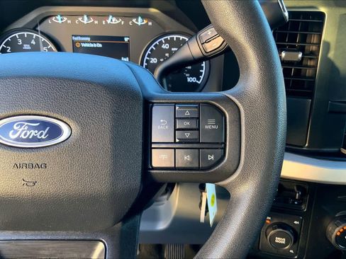 Used 2025 Ford F250 XLT AWD/4WD image 25
