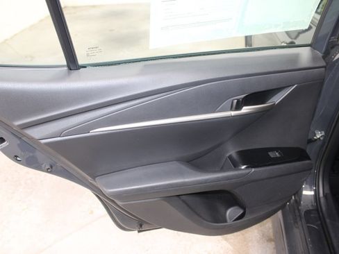 Used 2025 Toyota Camry SE FWD image 18