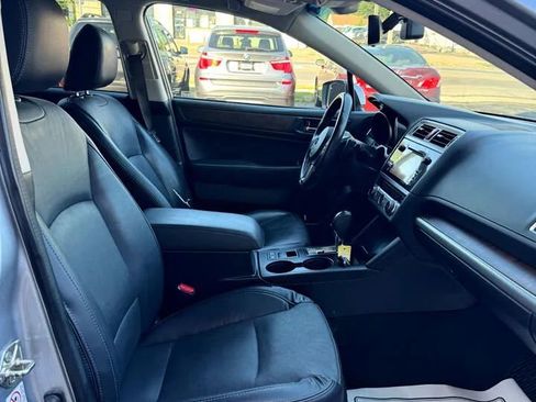 Used 2017 Subaru Outback 3.6R Limited image 11