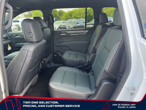 New 2026 GMC Acadia AT4 w/ Luxury Package AWD/4WD image 11