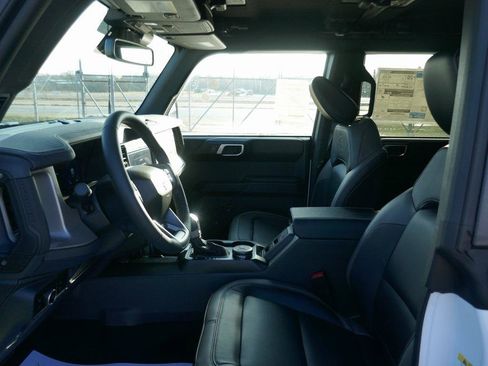 New 2025 Ford Bronco Outer Banks image 13