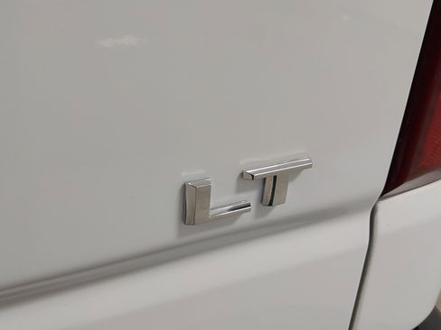 Certified 2023 Chevrolet Silverado 1500 LT w/ Z71 Off-Road Package image 33