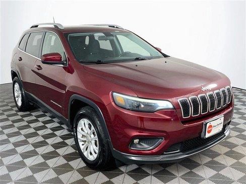 Used 2019 Jeep Cherokee Latitude w/ Cold Weather Group AWD/4WD image 1