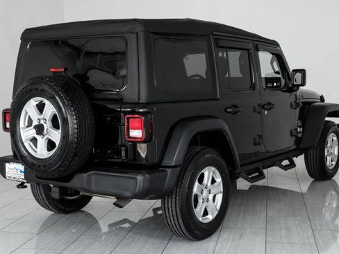 Used 2018 Jeep Wrangler Unlimited Sport S image 6