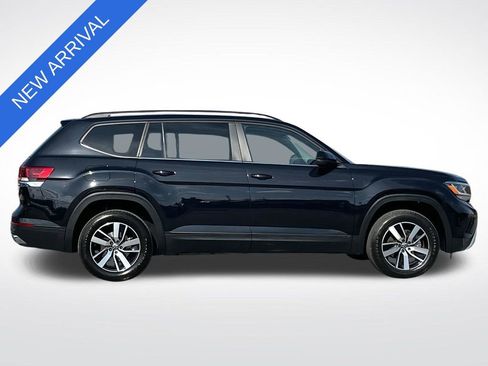 Used 2023 Volkswagen Atlas SE image 2