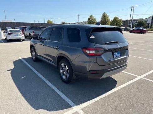 Used 2025 Honda Pilot EX-L image 3
