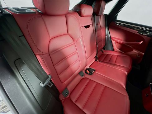Used 2022 Porsche Macan GTS image 29