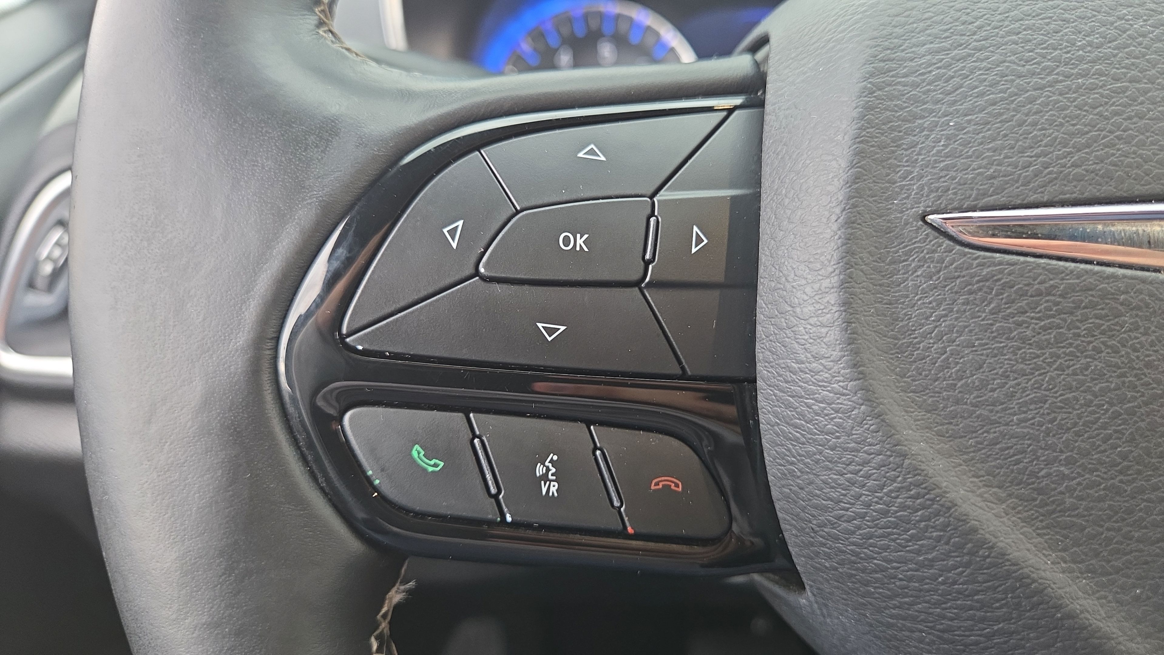 Used 2019 Chrysler Pacifica Touring-L Plus w/ S Appearance Package FWD image 19