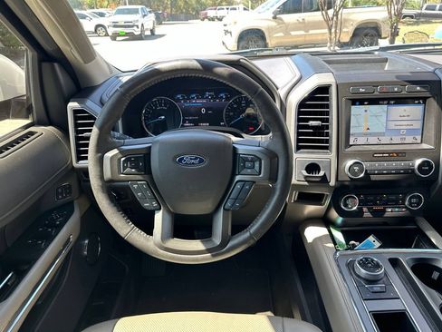 Used 2019 Ford Expedition Max XLT w/ Equipment Group 202A RWD image 13