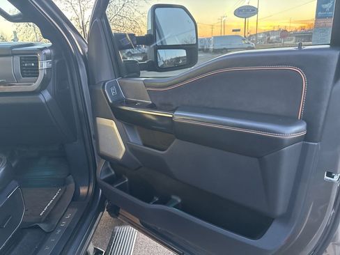 Used 2024 Ford F350 Platinum image 31