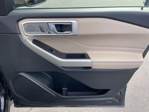 Used 2021 Ford Explorer Limited w/ Equipment Group 301A image 39