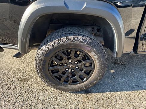 Used 2023 Chevrolet Colorado Trail Boss image 19