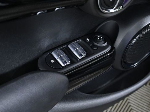 Certified 2023 MINI Cooper S w/ MINI Resolute Edition image 25