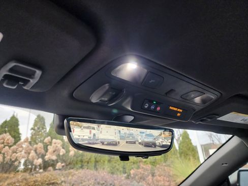 Used 2023 Chevrolet Camaro SS image 36