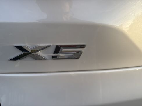 New 2026 BMW X5 xDrive50e image 8